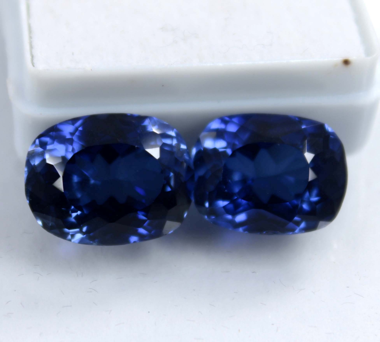 17.50 Ct Natural Kashmiri Blue Sapphire Cushion Certified Loose Gemstone Pair