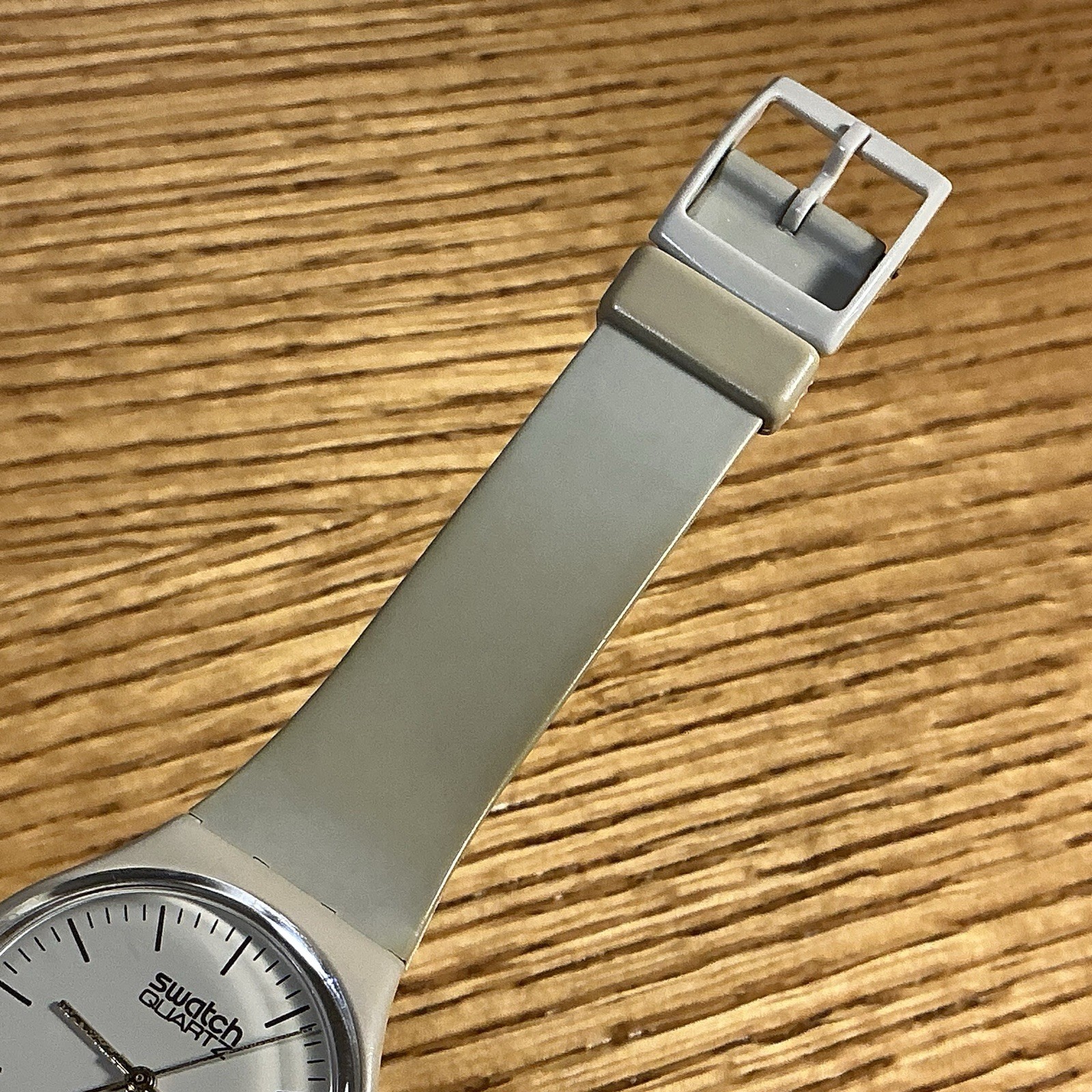 GT702 – 1983 – TAN – FIRST YEAR OF SWATCH – 34mm