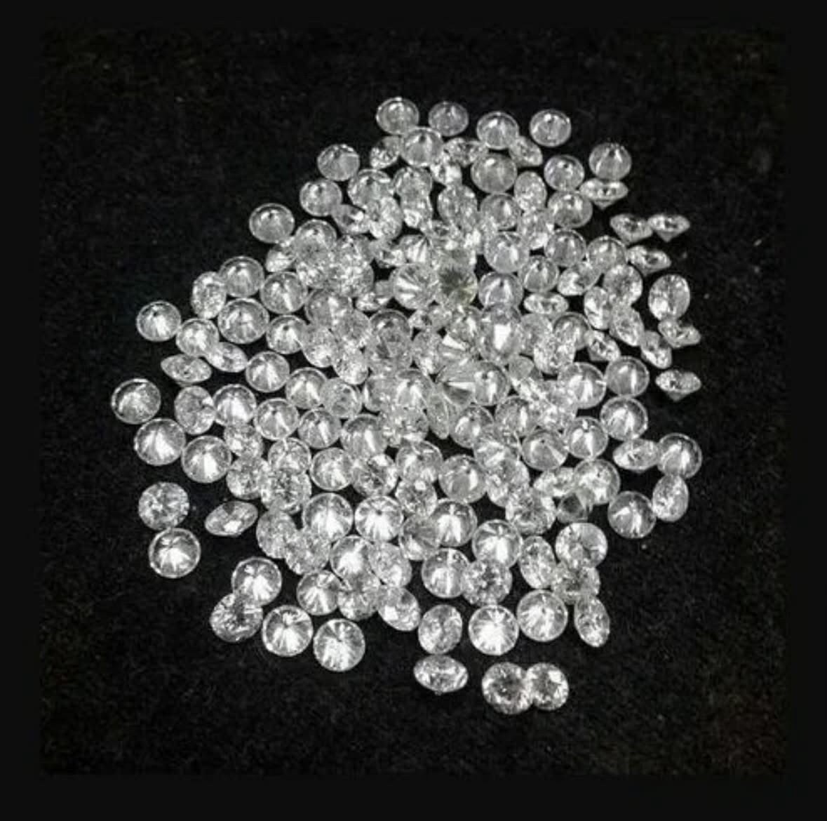 200 Lab Grade D Color FL Clarity Round Brilliant Cut Diamonds(1.0ct tcw)