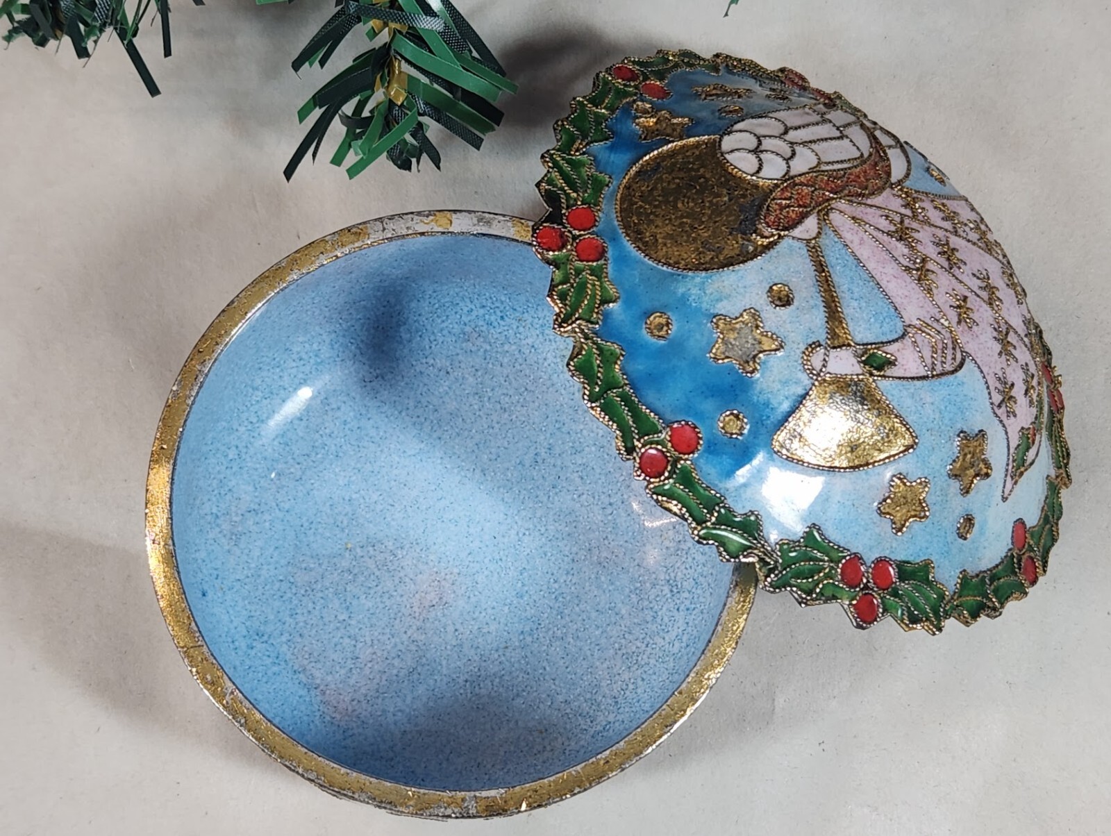 Cloisonné Light Blue Christmas Trinket Box Angel Holly Leaves Border 3.75in wide