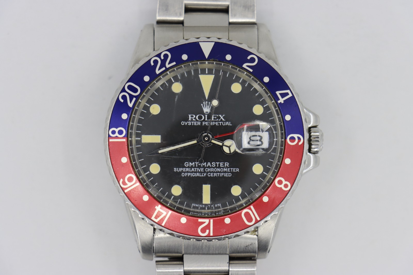 Rolex GMT-Master 1675 Pepsi Matte Black Dial Oyster Fold Over Band Circa 1973