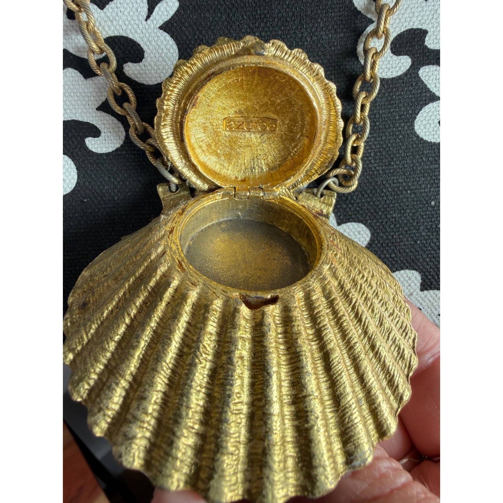 Estee Lauder Azuree Seashell Solid Perfume Pendant Necklace Gold Tone Vintage