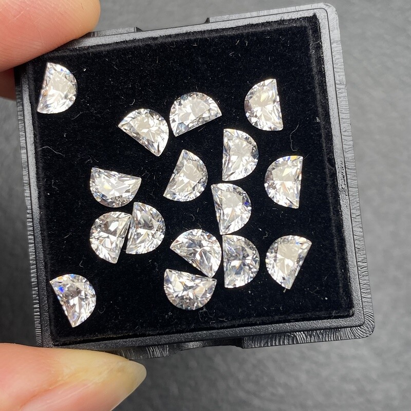 3x4mm-6x9mm White D Color Half Moon Moissanite Stone VVS1 Excellent For Jewelry