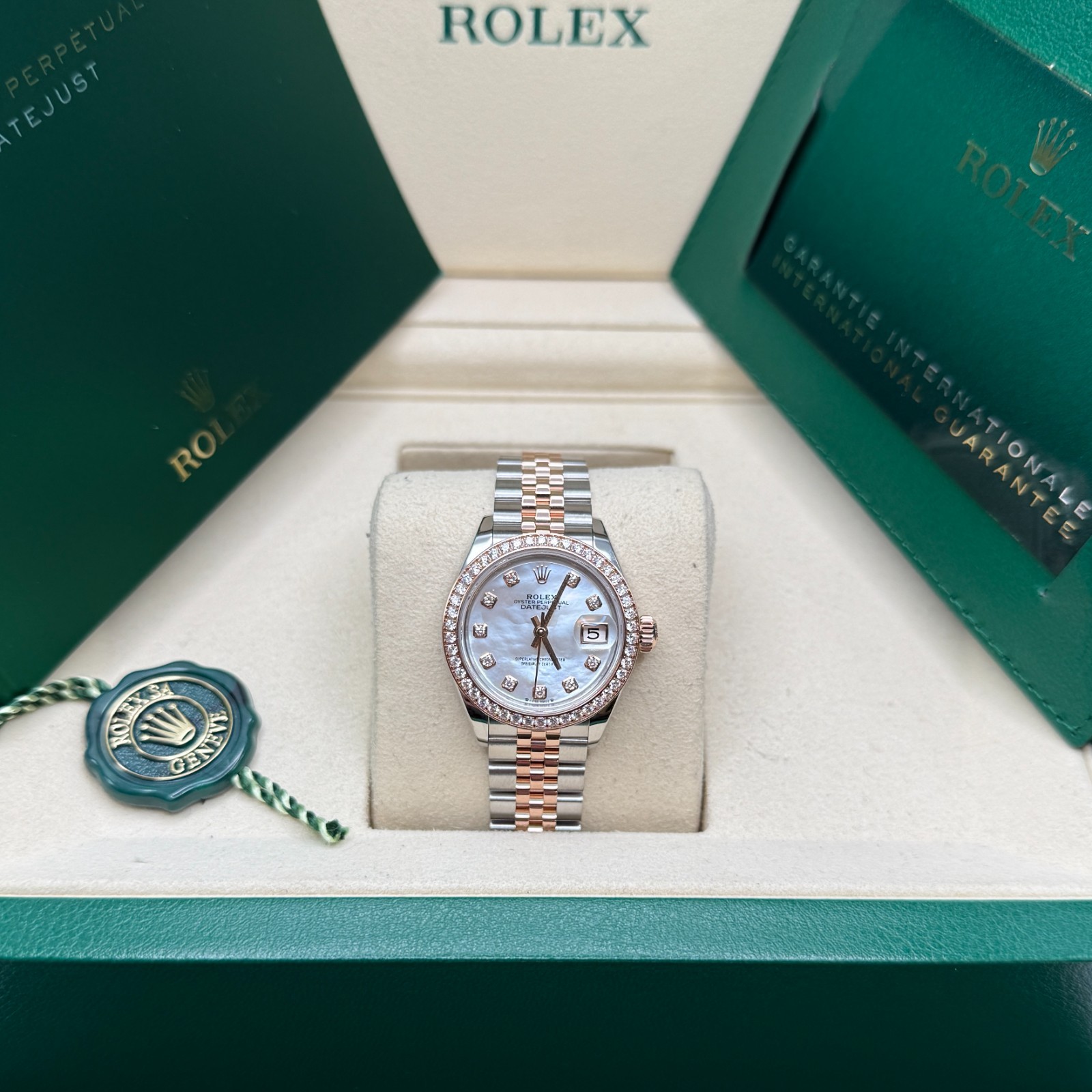 Rolex Lady-Datejust Mother Of Pearl Diamond Two Tone Gold Diamond Bezel Jubilee