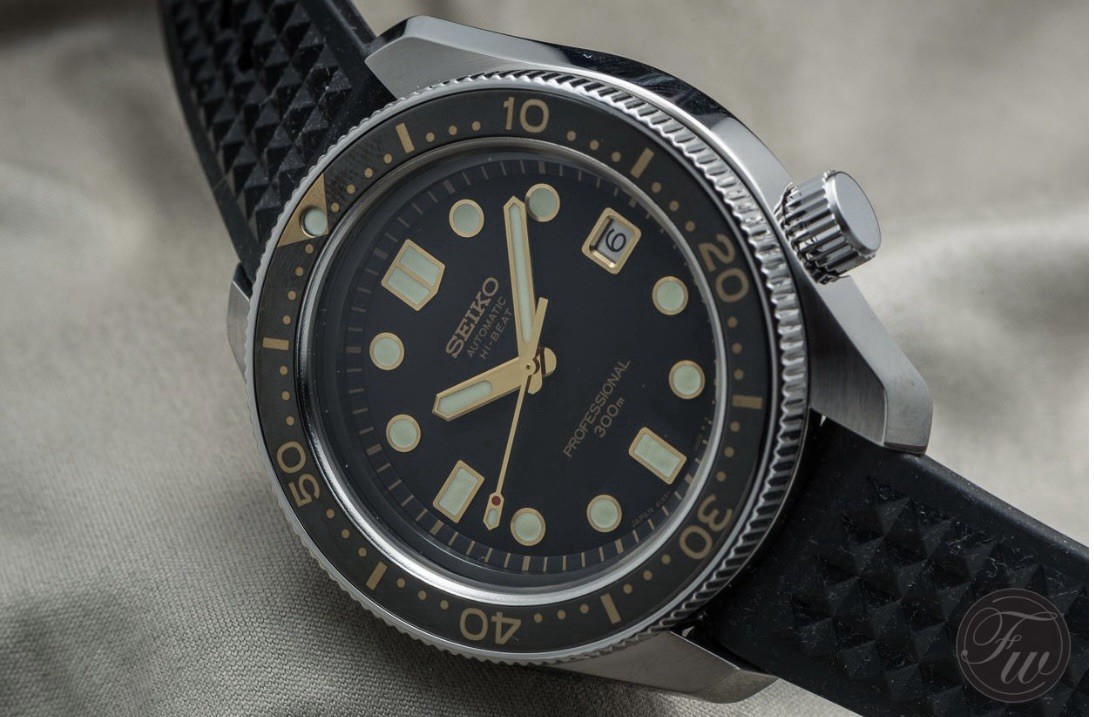 Seiko Prospex SPB105J1 MM200 Automatic 200m Divers Watch. Dark green sunset