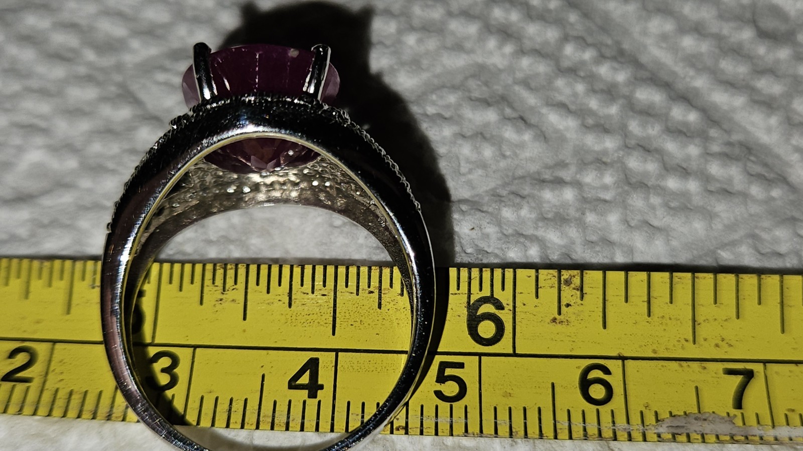 BEAUTIFUL COCKTAIL RING IN WHITE GOLD & DIAMONDS W/LAB CREATED RUBY
