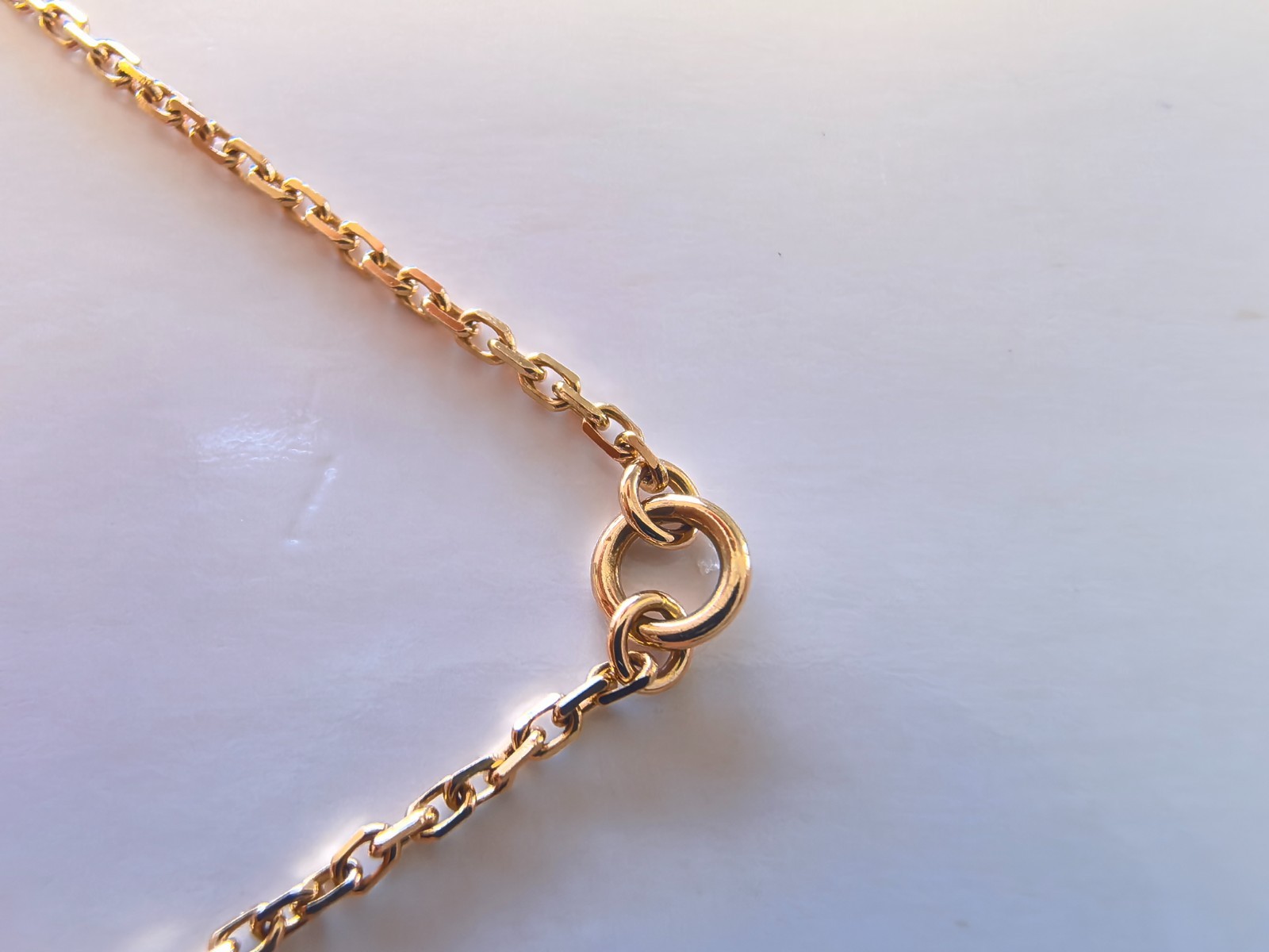 Van Cleef & Arpels Sweet Alhambra Pendant Necklace Yellow Gold Mother of Pearl