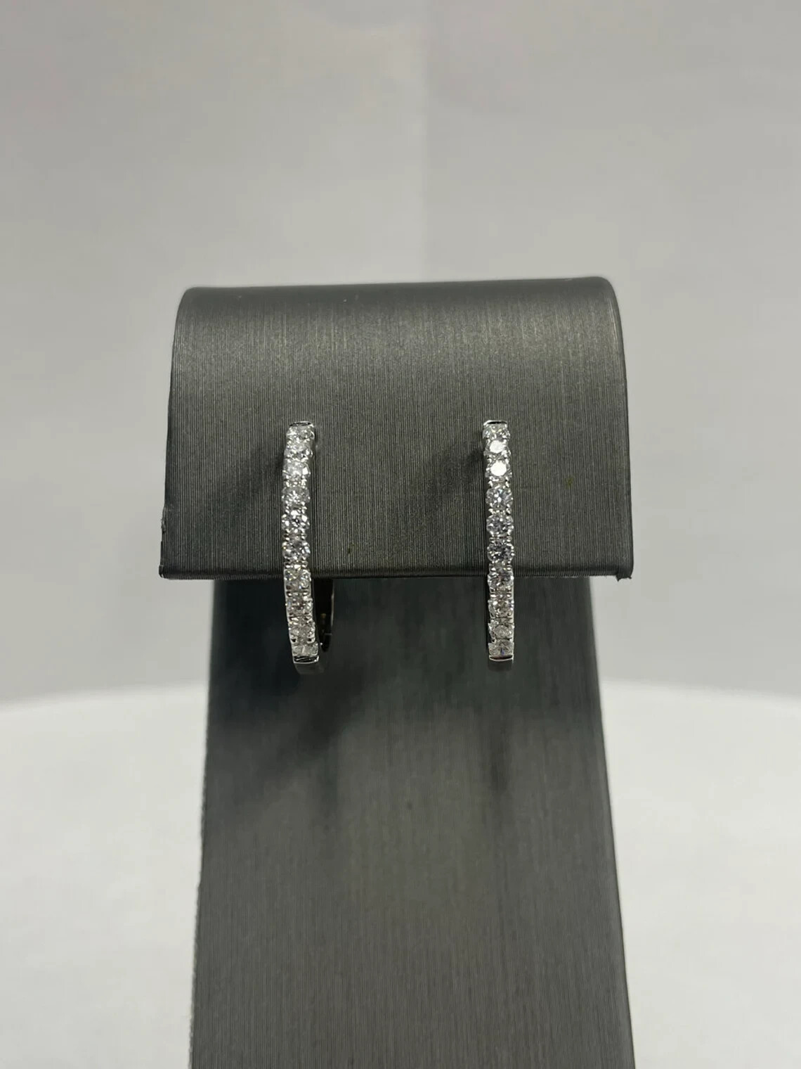 14k White Gold 0.50 CT Round Cut EF VSSI Lab Grown Diamond Women’s Hoop Earrings