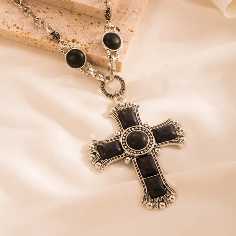 Alloy Plating Inlay Turquoise Silver Plated Women’s Sweater Neckace
