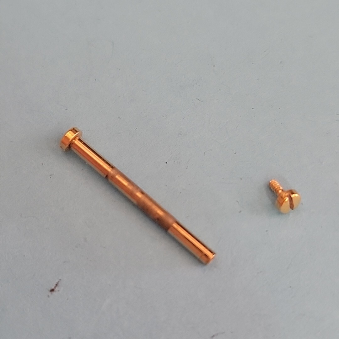 Ladies Gucci 9000L and 9200L Band Band Connection Bar Gold Plated