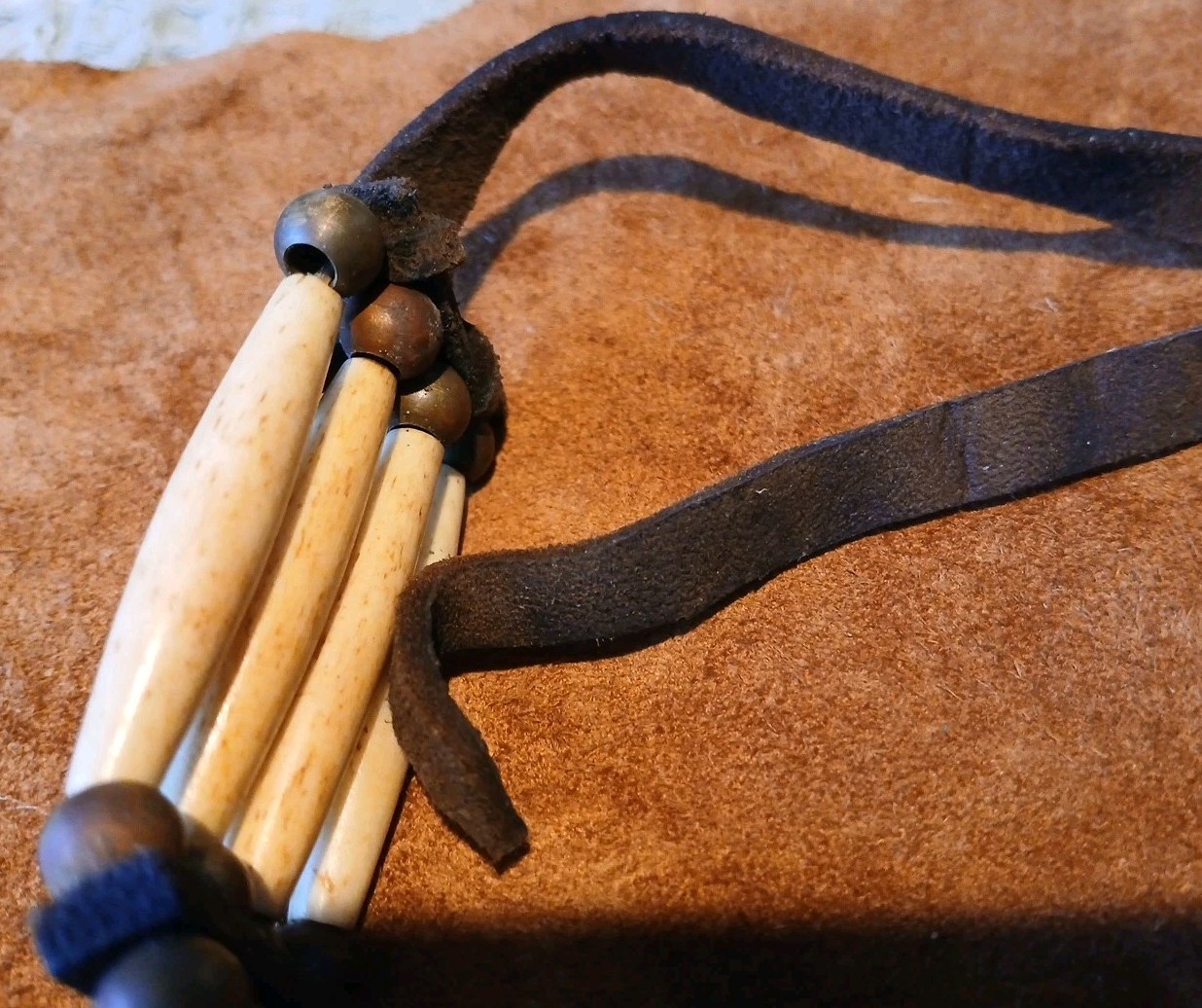 VINTAGE NATIVE AMERICAN CHOKER with BONE ABALONE BRASS & GLASS BEADS LEATHER. #2