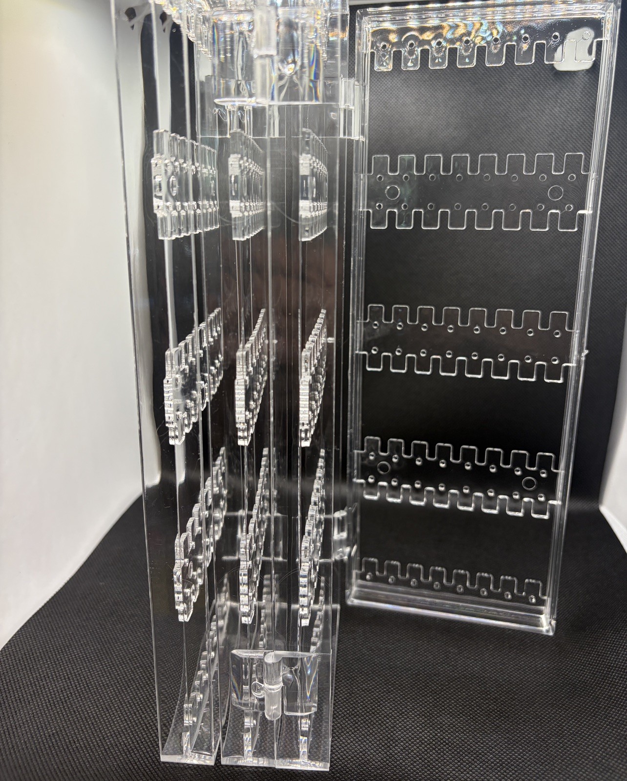 Foldable Clear Acrylic Jewelry Earring Organizer – 4-Panel Display