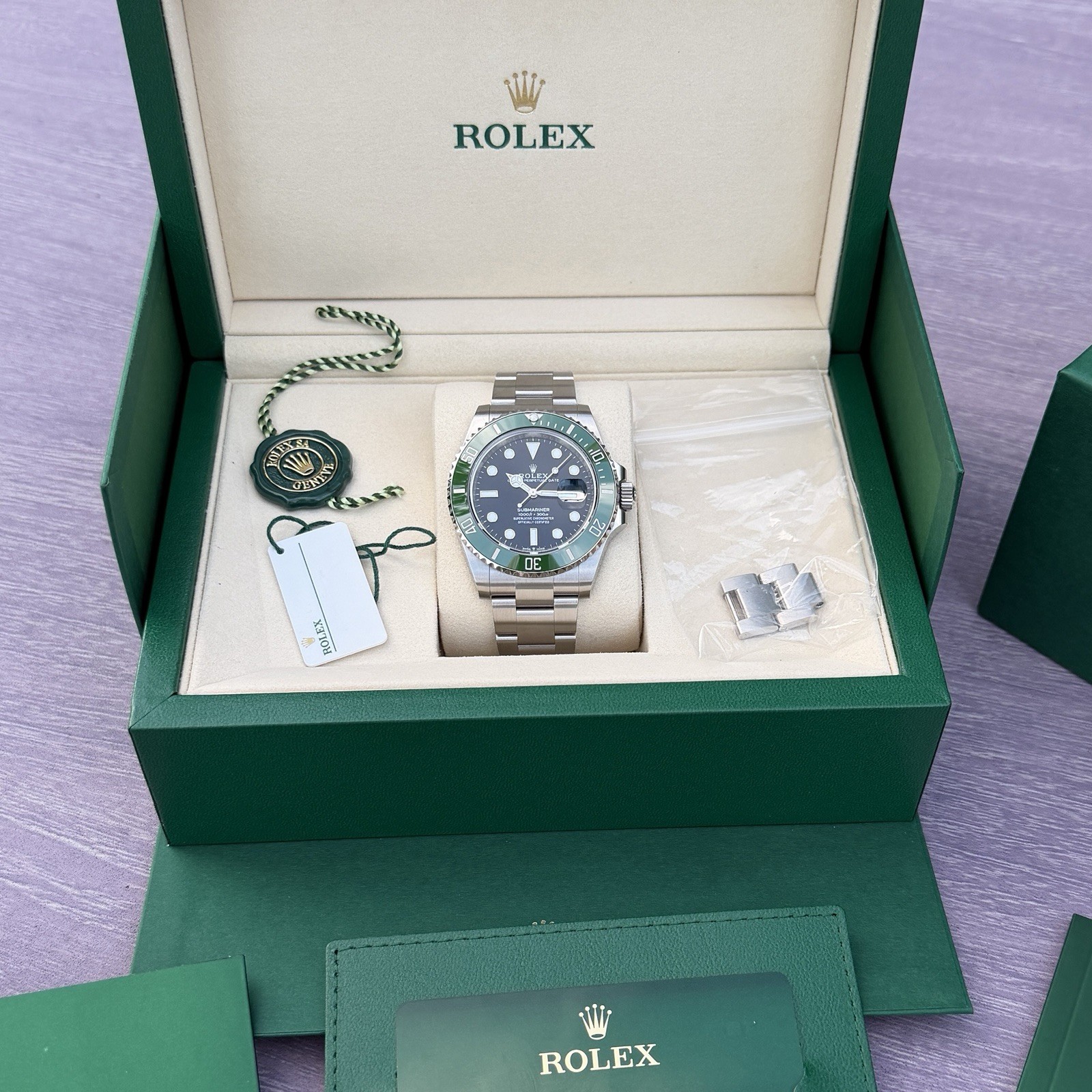 UNW0RN 2025 Rolex Submariner 126610LV Starbucks MK2 41mm Complete Box Papers
