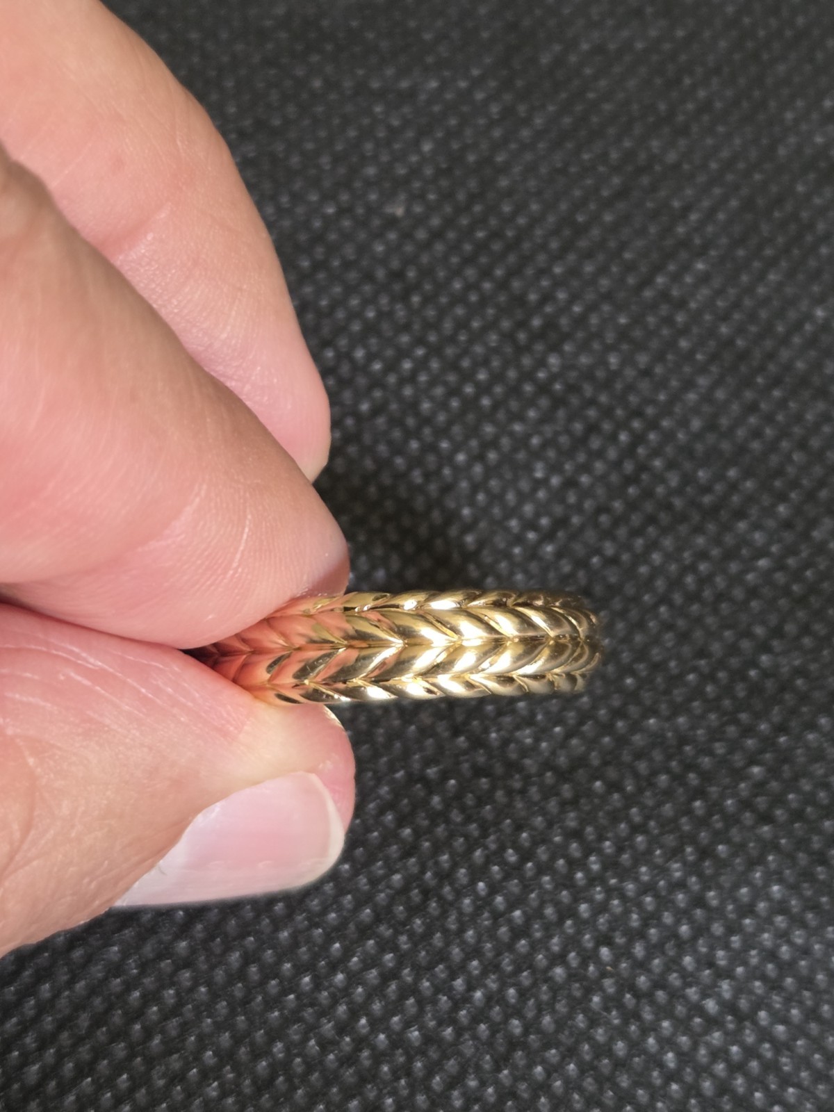 Mens David Yurman Chevron Beveled Band Ring in 18 Karat Yellow Gold