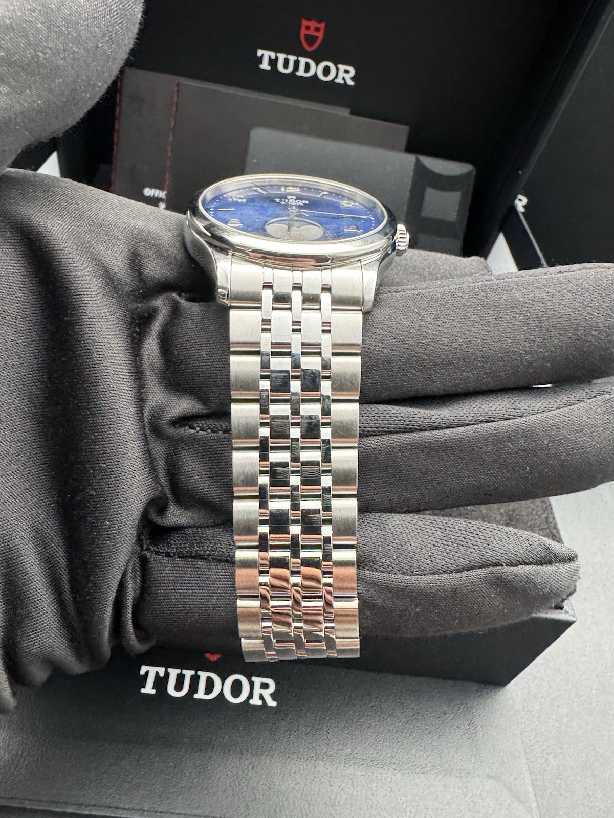 2025 Tudor 1926 Luna 39mm Mens Watch Steel Moon Phase Blue Dial M91560-0002