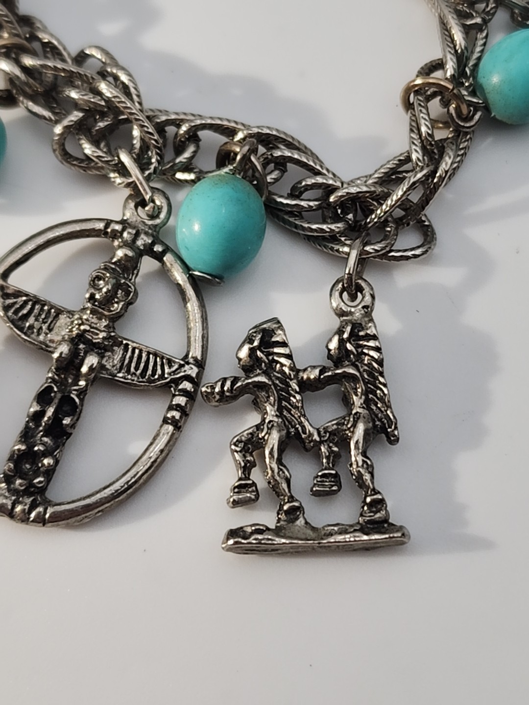 Vintage silver tone Native American Indian Teepee Totem 7″ Charm Bracelet