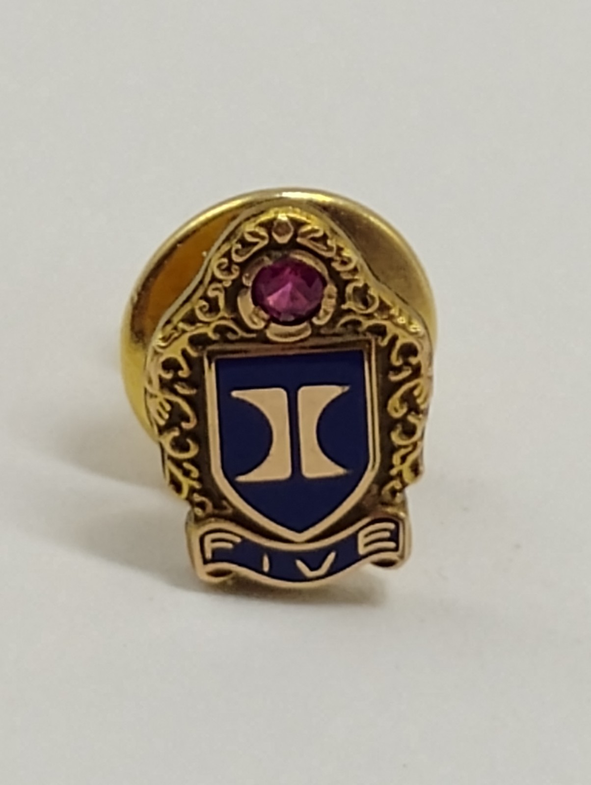 Vintage Hilton Hotel Josten’s 1/10 10k Gold Filled 5 Years Of Service Lapel Pin