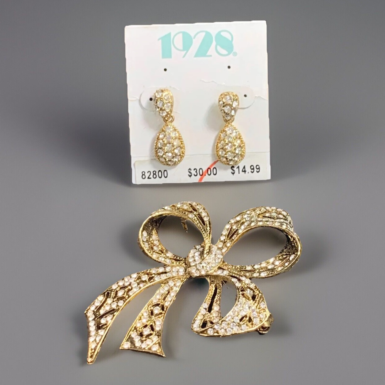 Brooch Bow Large Filigree 1928 Jewelry Company Glass Rhinestones Earrings Set