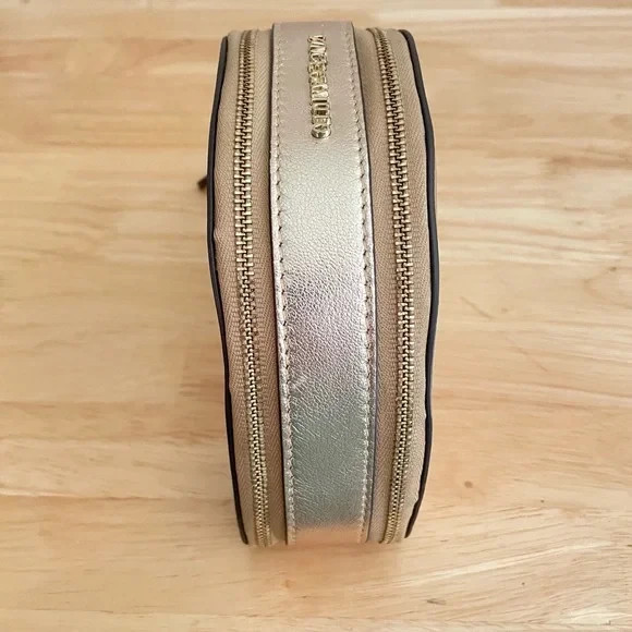 VINCE CAMUTO Jewelry Travel Case Zip Around Gold Metallic Genuine Leather NWT