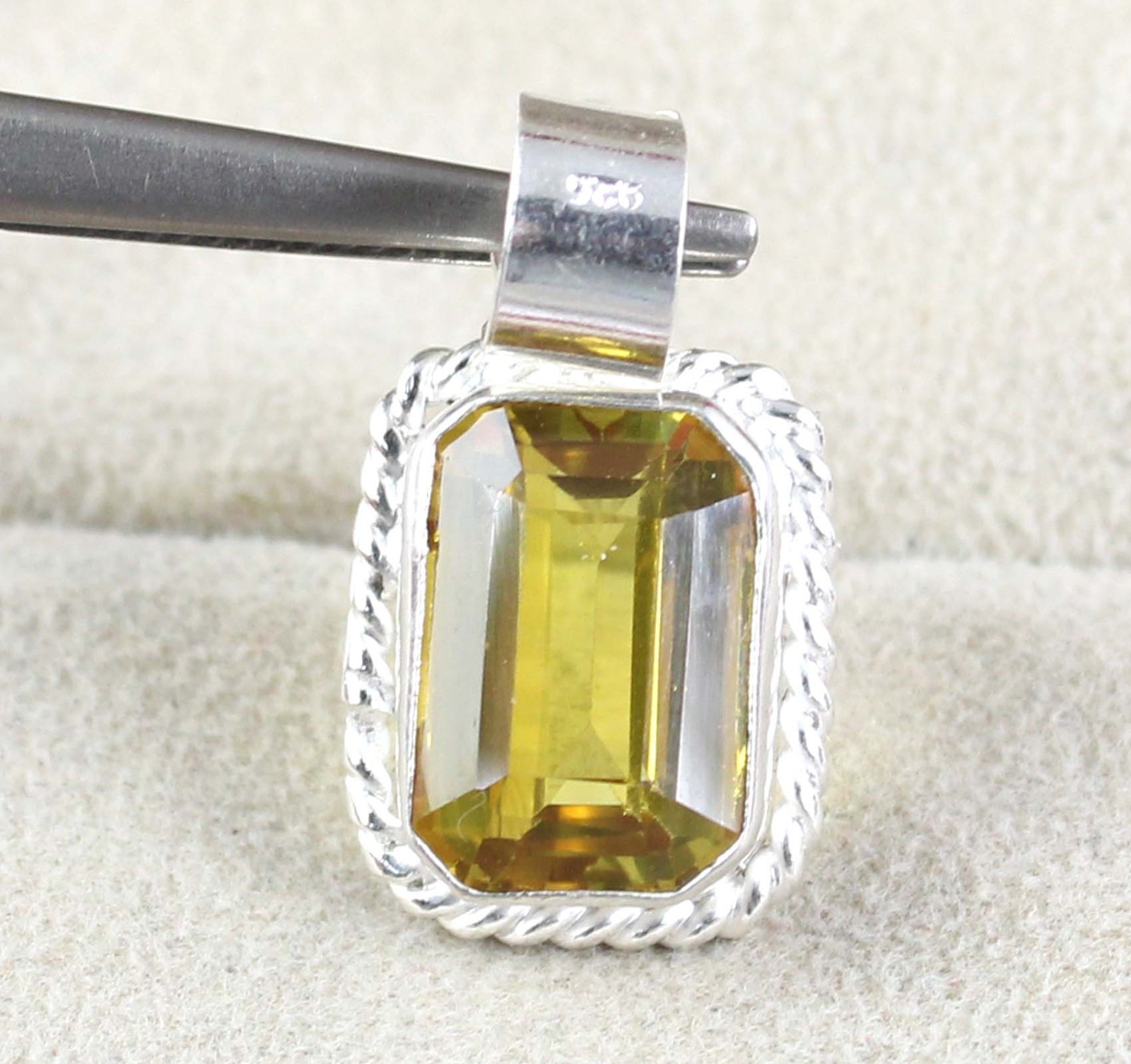 11.70 Ct Natural Yellow Sapphire Emerald Cut Gemstone Men’s Pendant New Stock