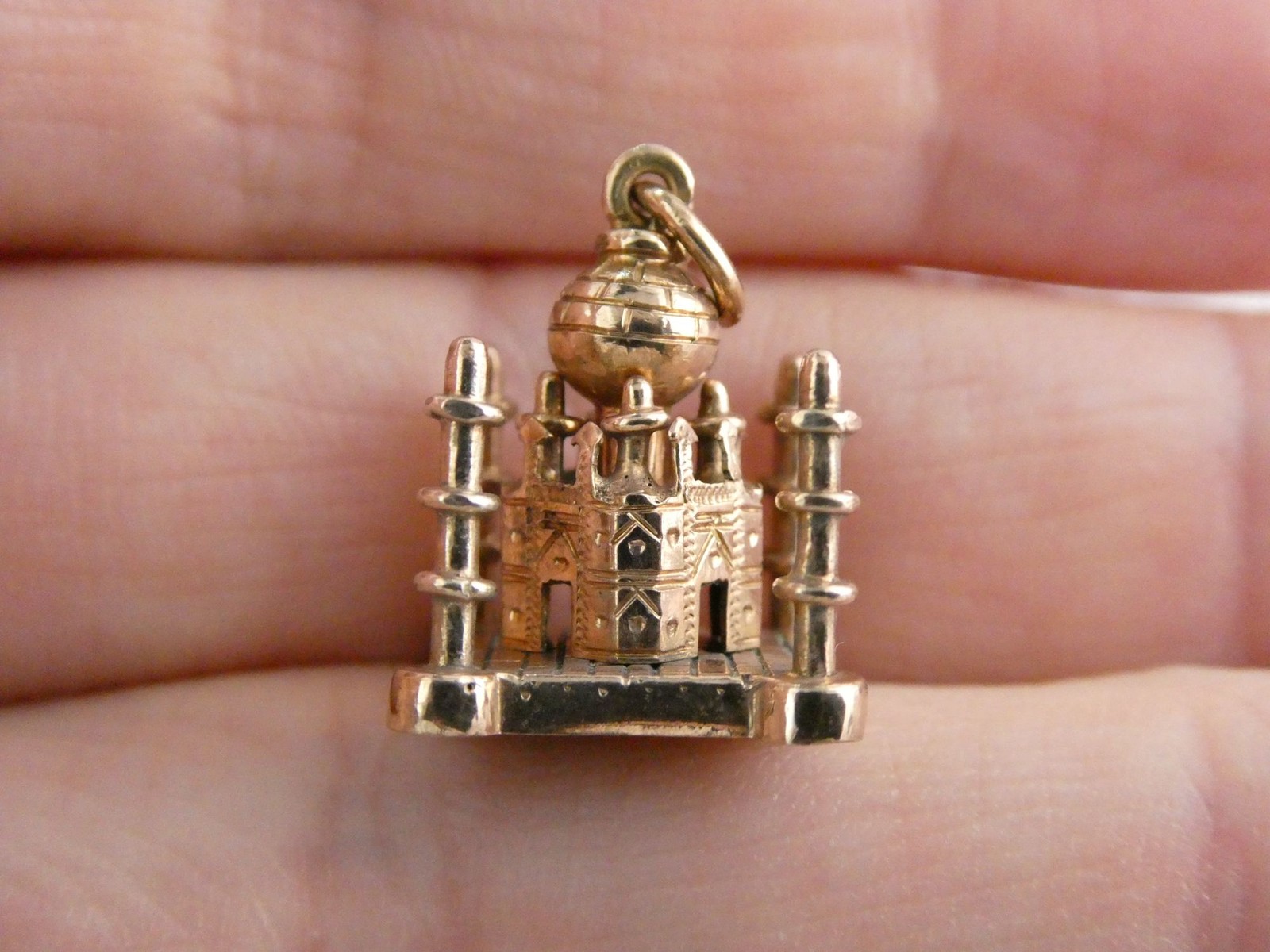 Vintage Hand Tooled 10k Rose Gold Taj Mahal Figural Charm Pendant .75 Inch