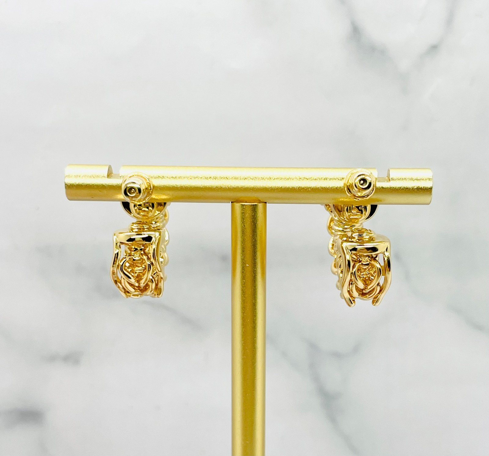 FENDI Filo Gold Tone Hoop Earrings – Pre owned / LY5882