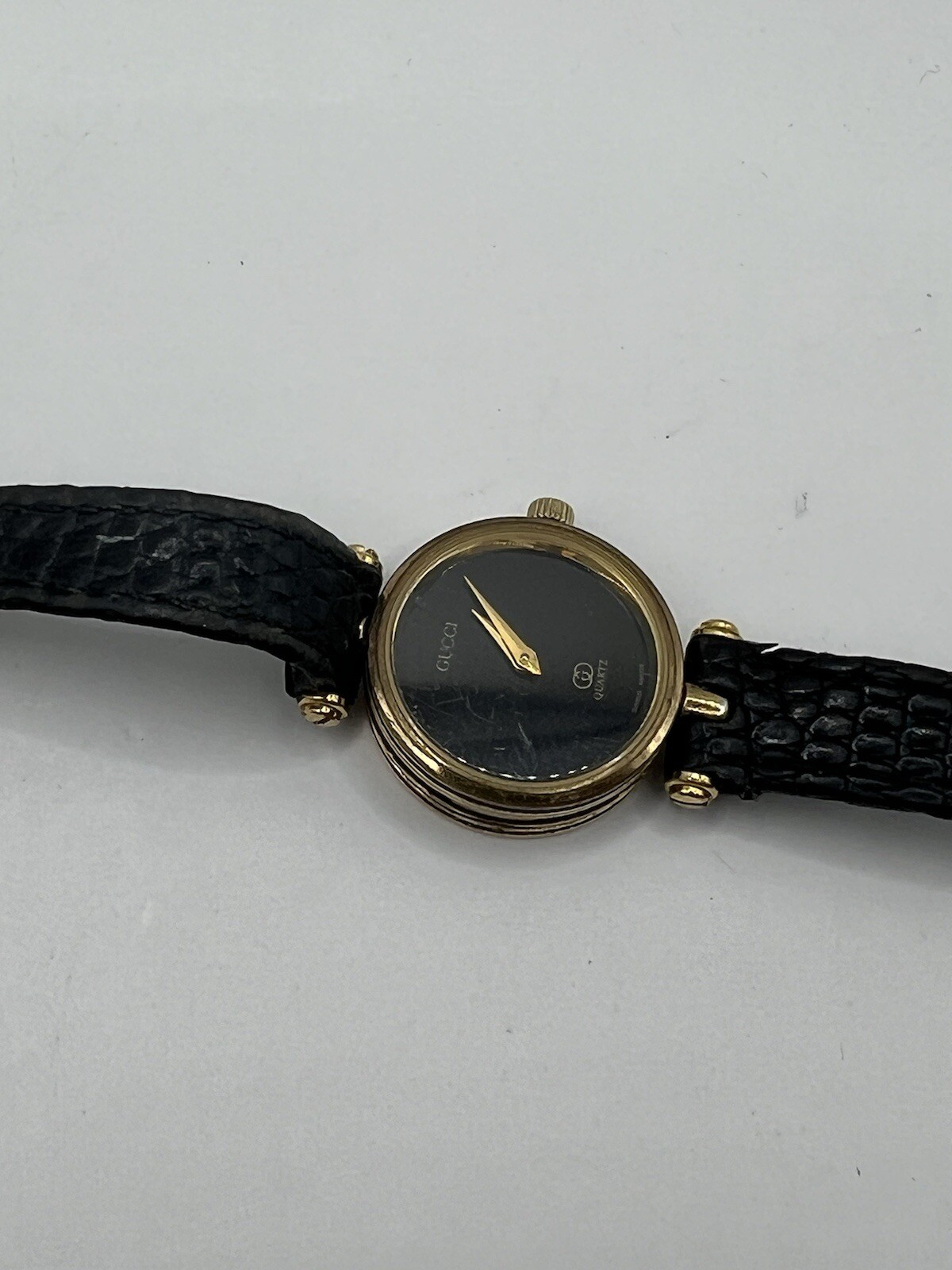 GUCCI ONE JEWEL QUARTZ WATCH ~ RUNNING ~