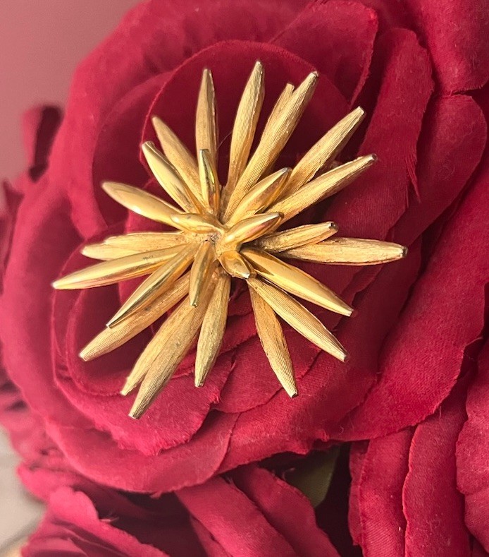 Marcel Boucher Signed Gold tone Textured Star Starburst Burst Brooch Art Deco
