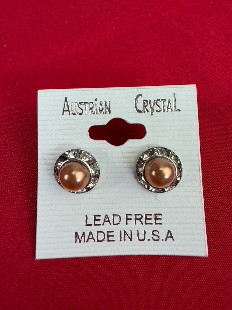 NEW AUSTRiIAN CRYSTAL LEAD FREE MADE IN USA Orange Peach Stud Earrings