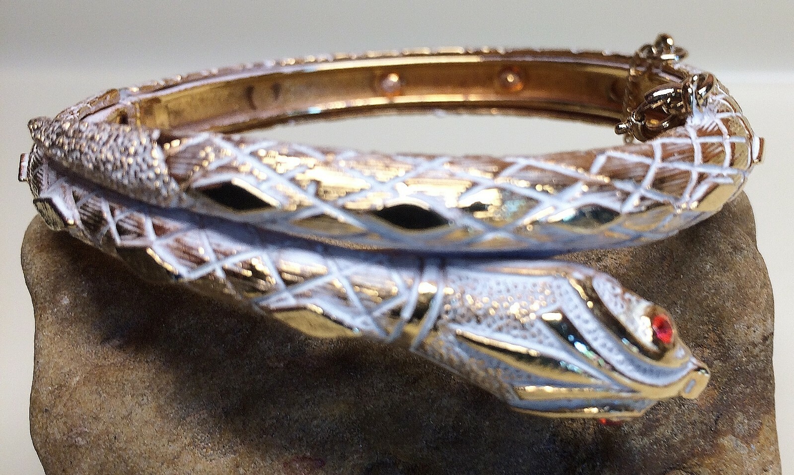 ~Scarce!~ART~Vintage~SNAKE Cuff BRACELET~Safety Chain~GOLD, WHITE & RED Enamel~
