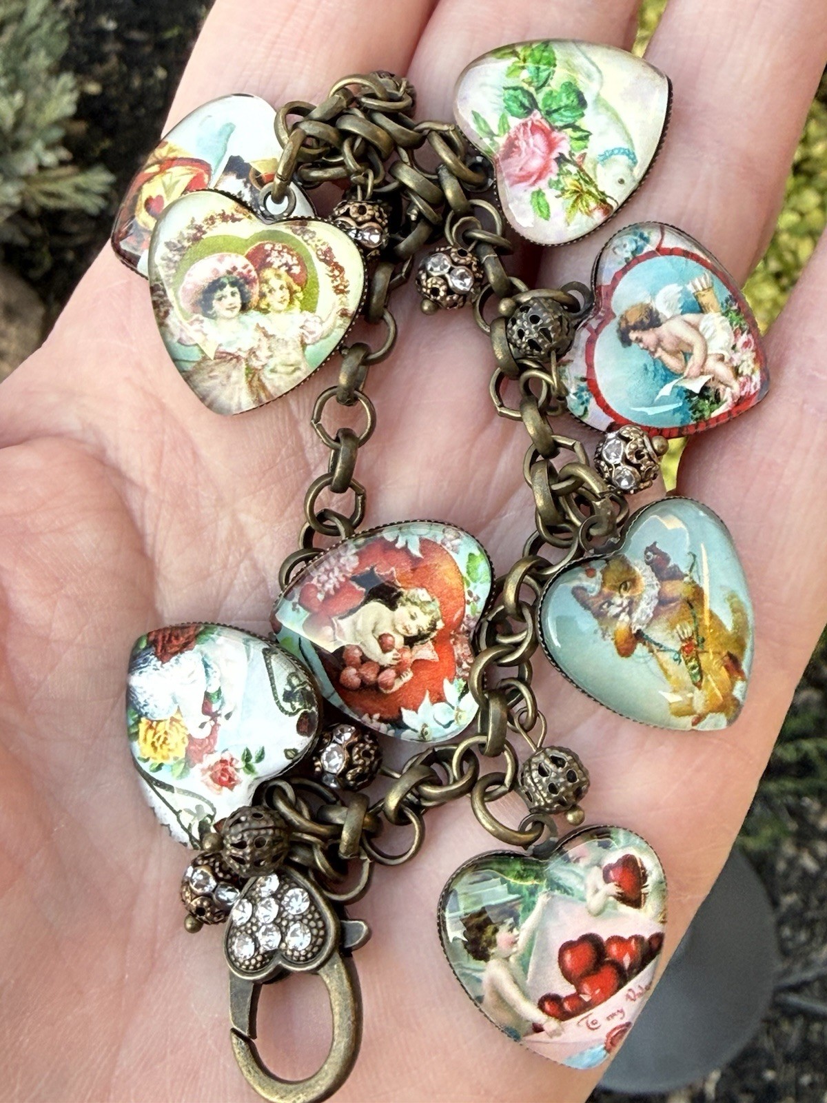 Victorian Style Valentines Charm Bracelet With Heart Motif & 8 Victorian Images