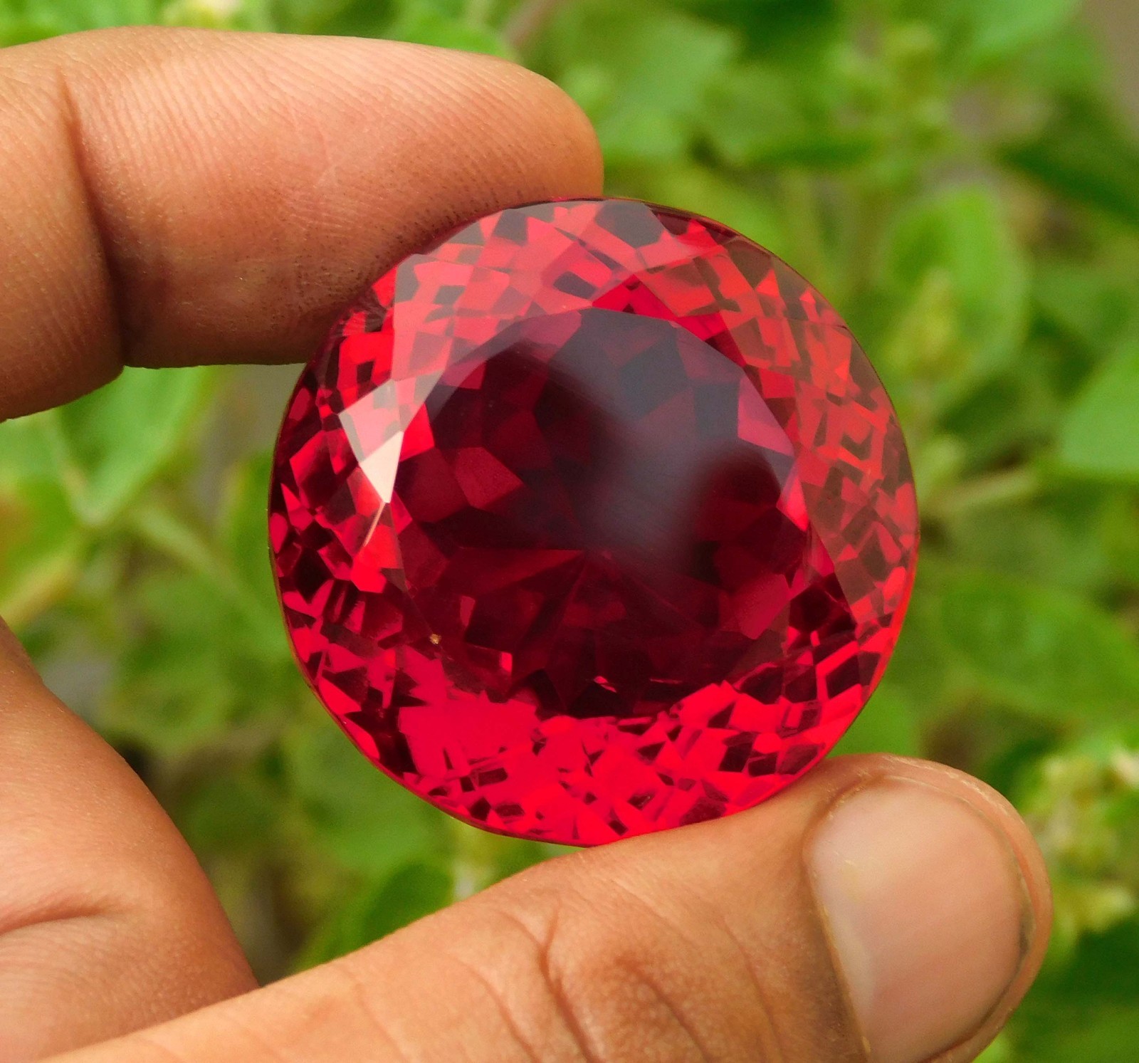 86.40cts. Natural Round Cut Translucent Madagascar Red Ruby Loose Gemstone