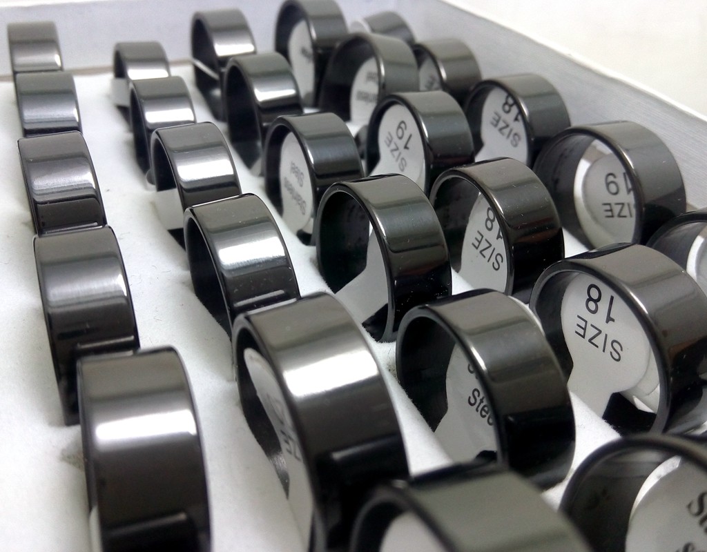 Wholesale 36pcs Black Band Rings Men’s Classic Stainless Steel Wedding Rings