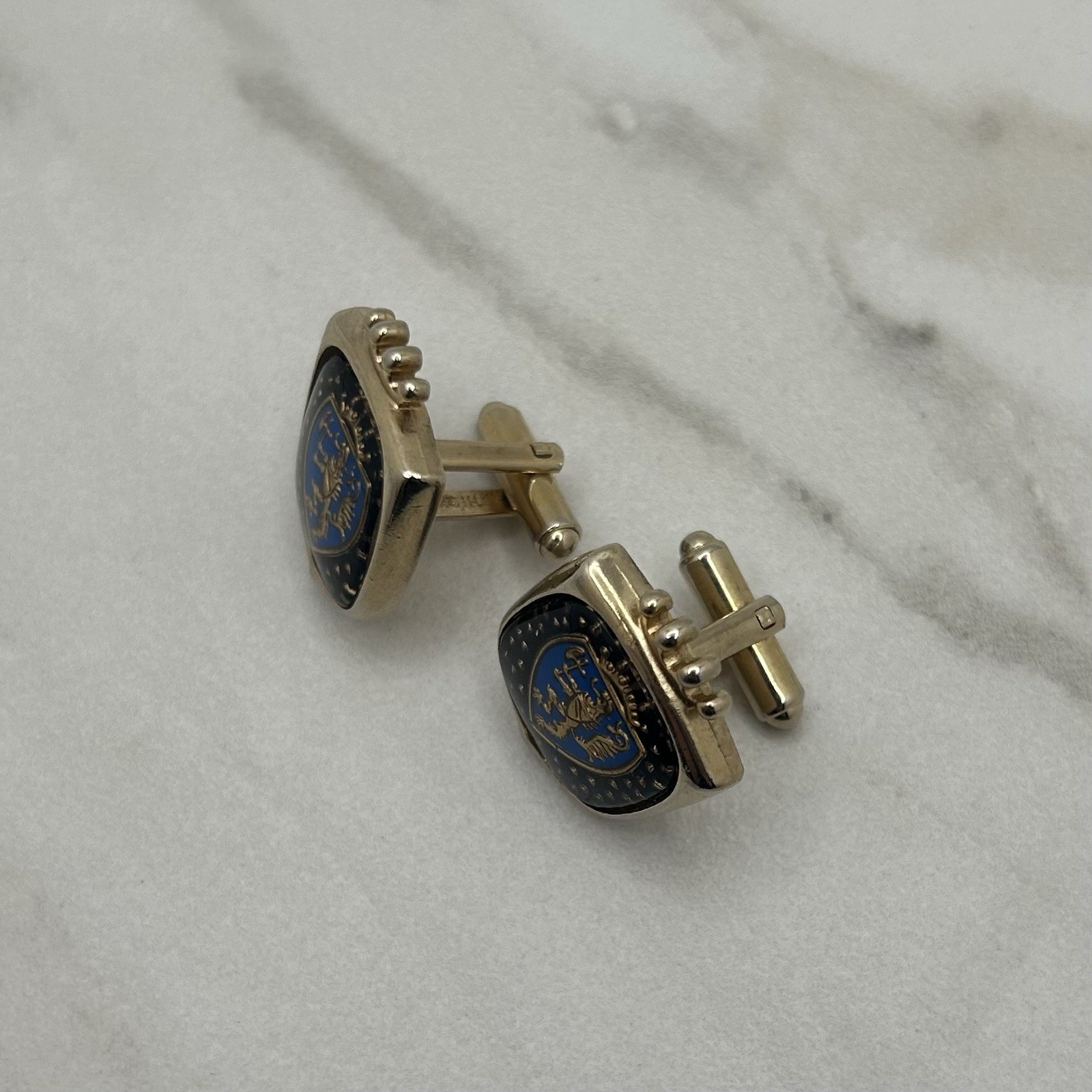 Vintage Hickok USA Gold Tone Coat Of Arms Cufflinks