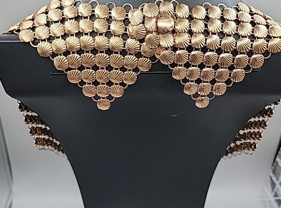 Gold Tone Metal Shell Shaped Mesh Large Bib Shaw Necklace Vtg