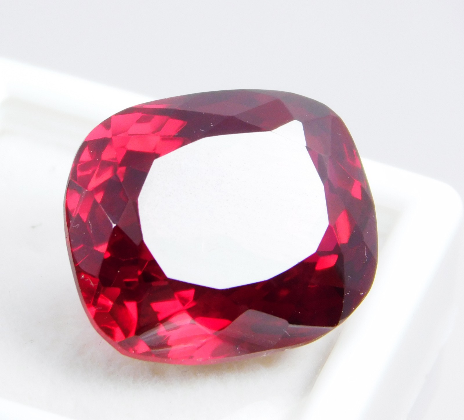 Certified 24.40 Ct Natural Burma Pigeon Blood Red Ruby Loose Gemstone Unheated