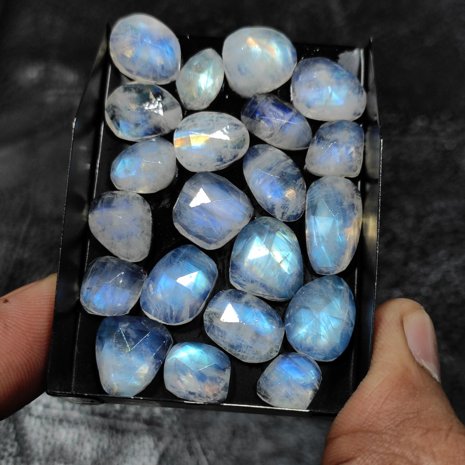 100 % Lovely Natural Blue Shine Faceted Rainbow Moonstone Loose Gemstone Lot