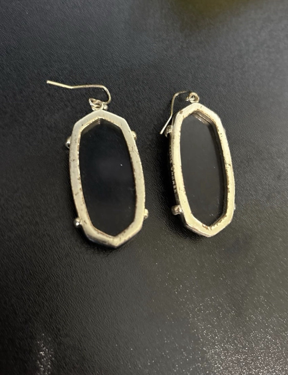 Kendra Scott Elle Gold Drop Earrings in Black Opaque Glass BOX AND DUSTBAG