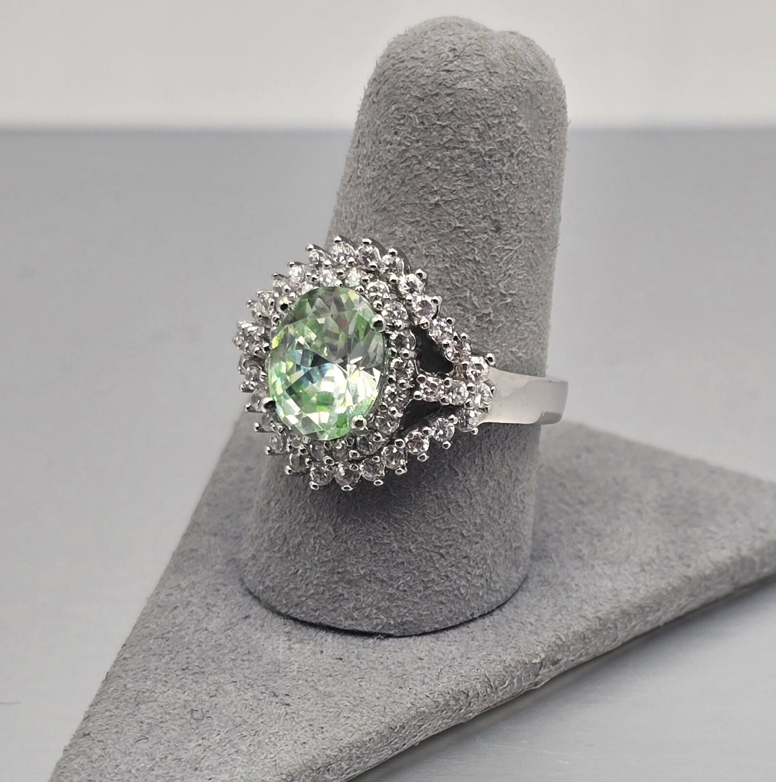 10x8mm Oval Cut Green Quartz & Pavé Set Sterling Silver Ring – Size 7