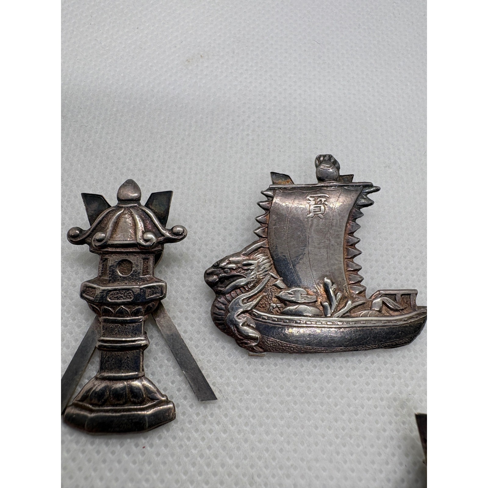 Vintage 950 Silver Japan Scarf Clip Set Dragon Boat Pagoda Samurai Fan 16.38g