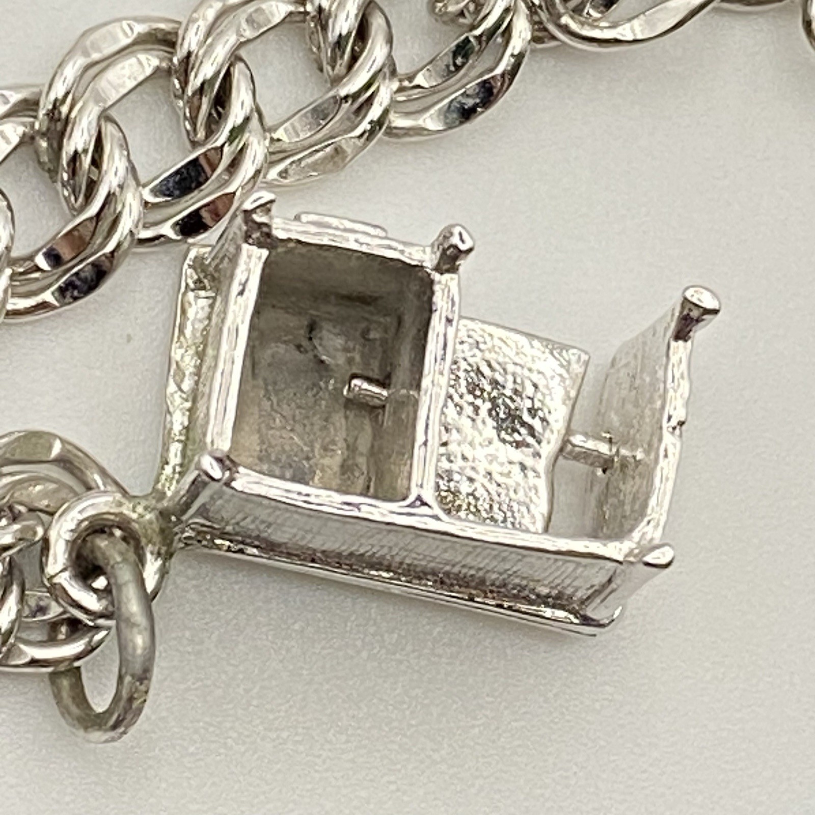 Vintage 70’s Sterling Silver 7″ Variety Charm Bracelet Double Link Safety Chain
