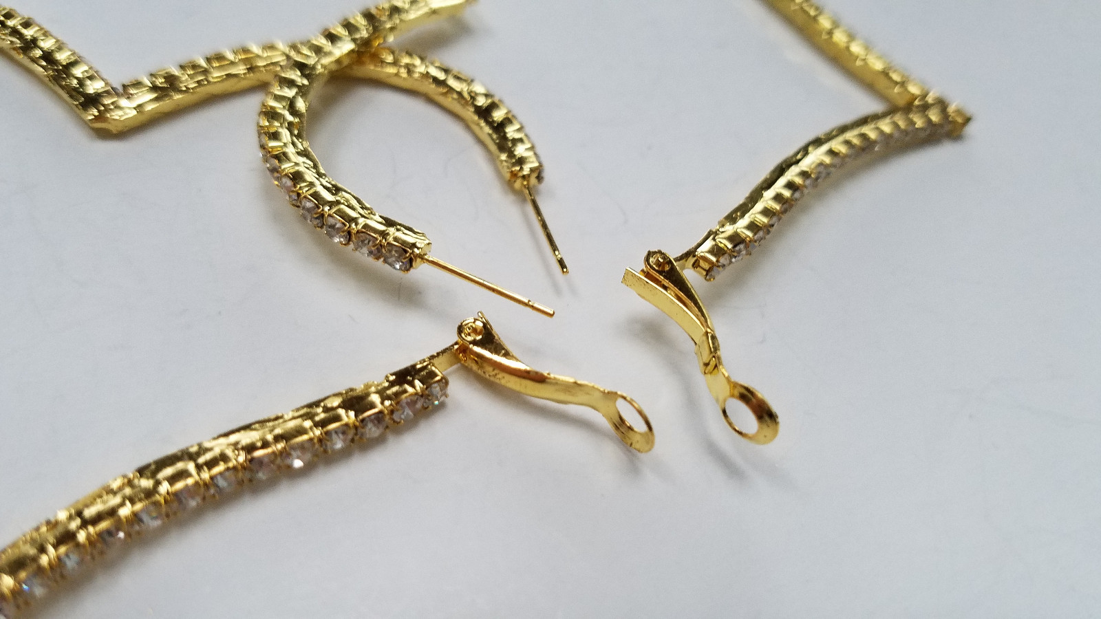 BIG HEART HOOPS GOLD TONE LADIES FASHION EARRINGS SPARKLE WHITE CRYSTALS STONES