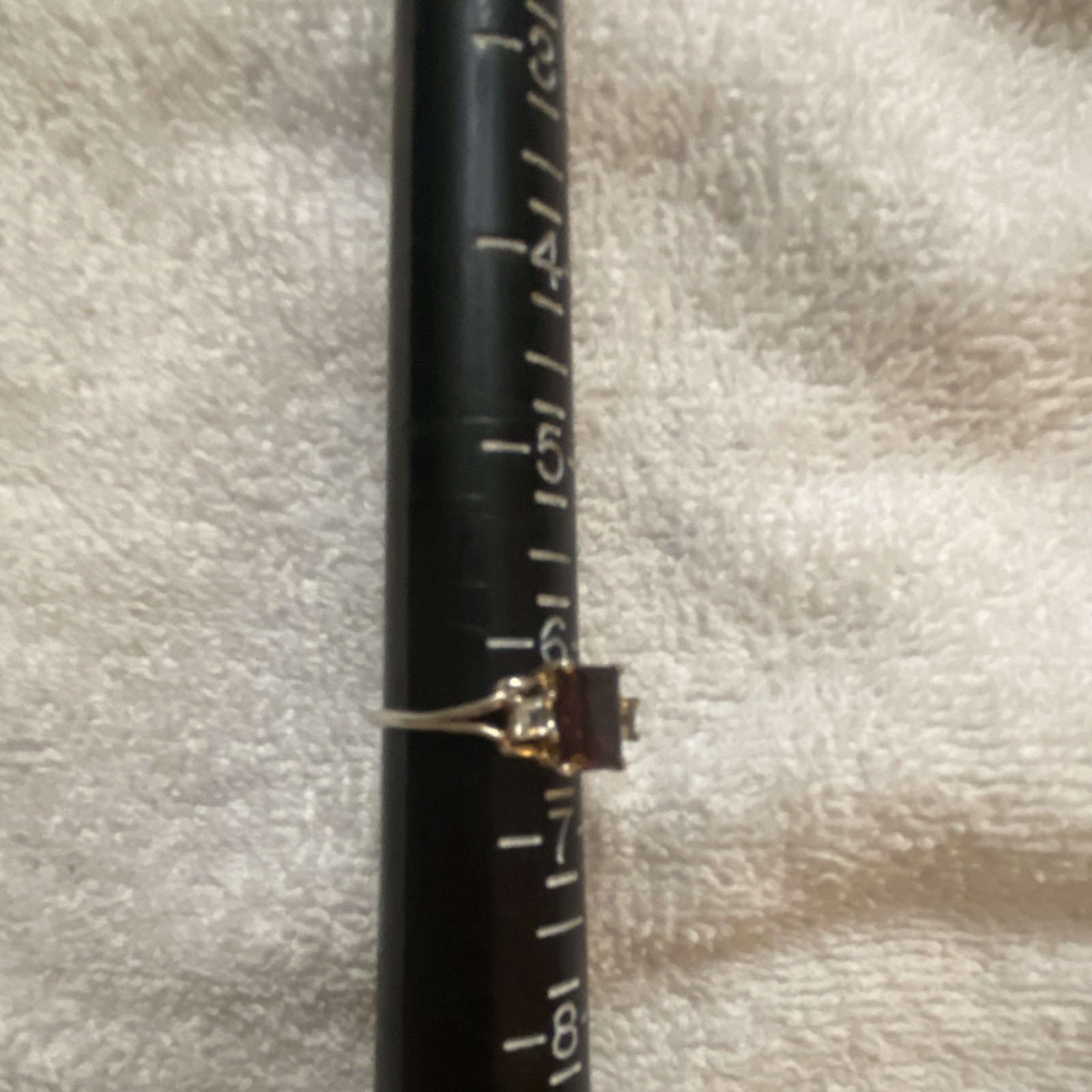 925 s.s. Emerald cut garnet with clear square stones 6 1/2 size