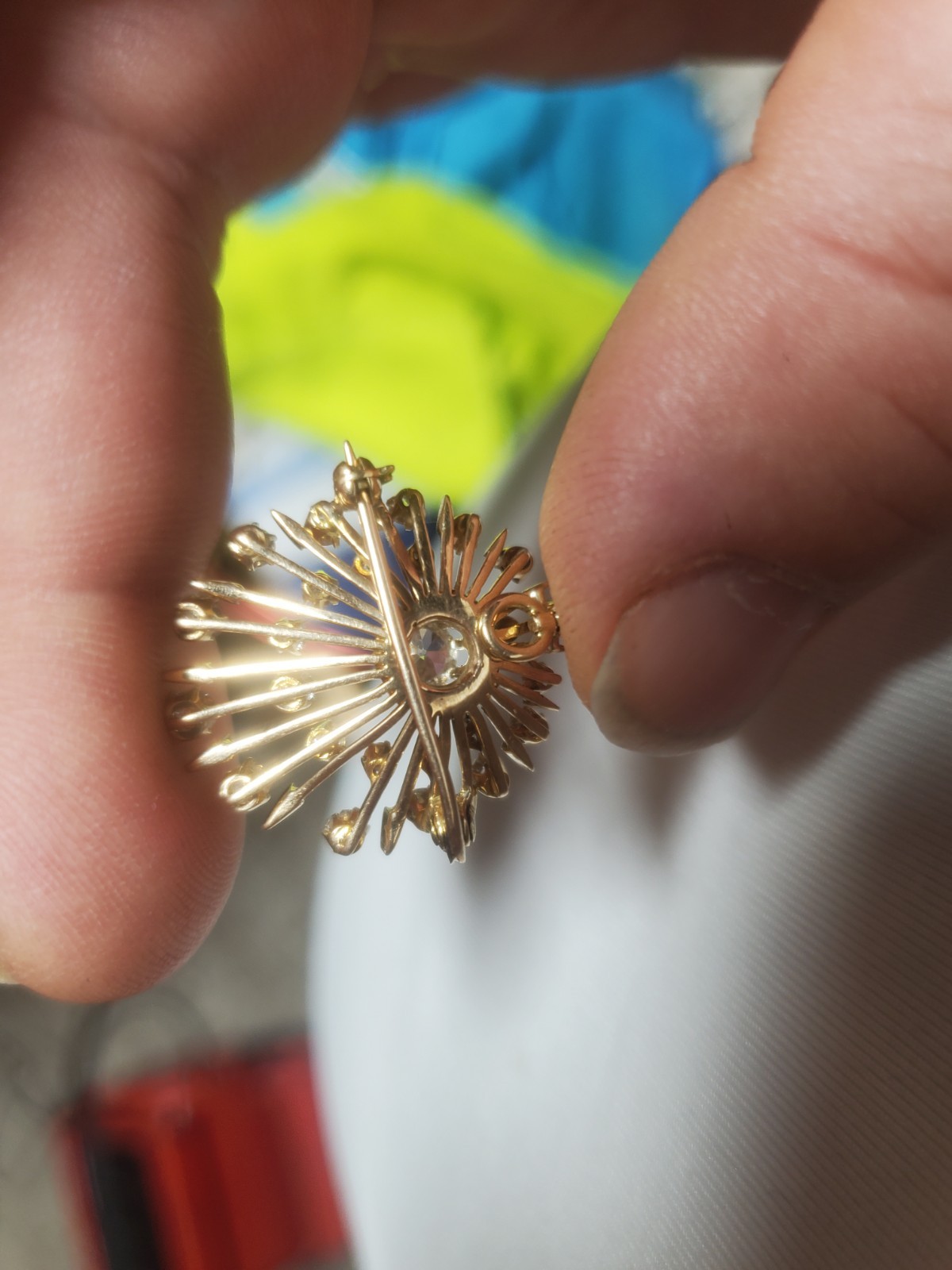 Natural Diamond Sunburst Brooch Pin Pendant 18k Yellow Gold