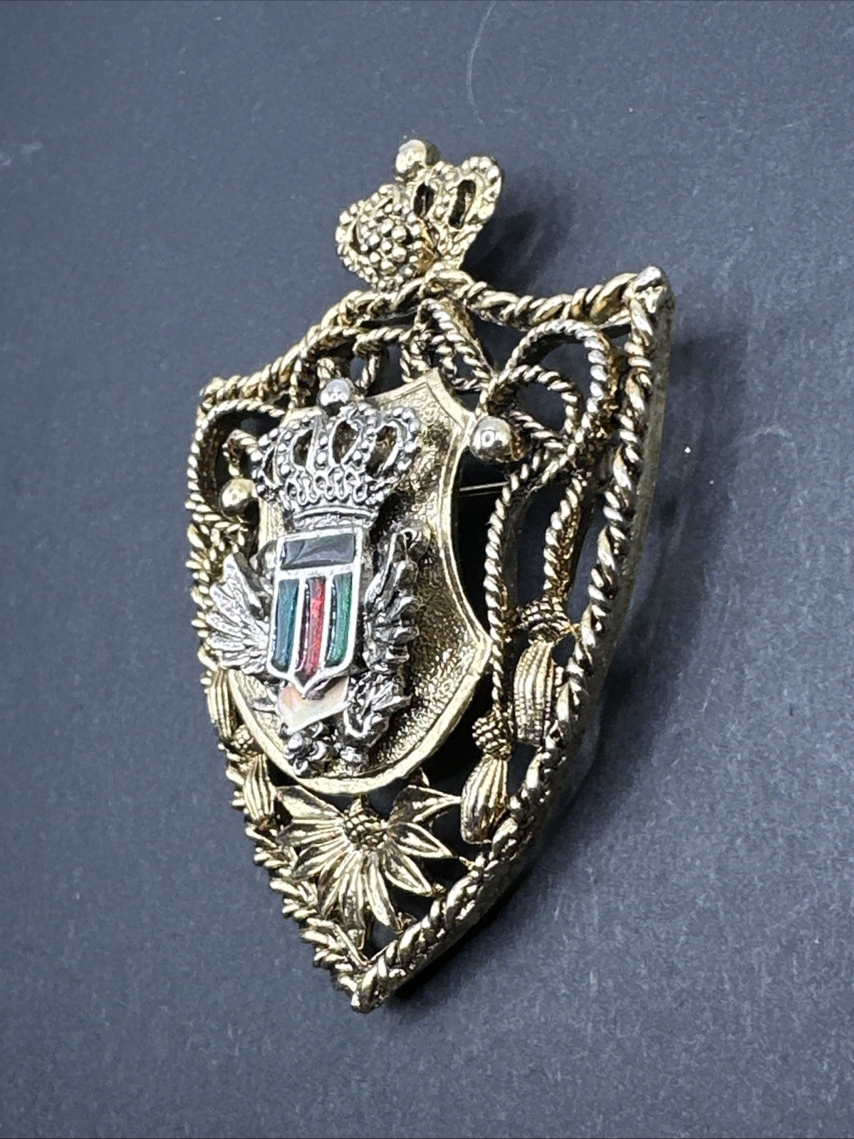 Vintage Heraldic Coat Of Arms Brooch J42
