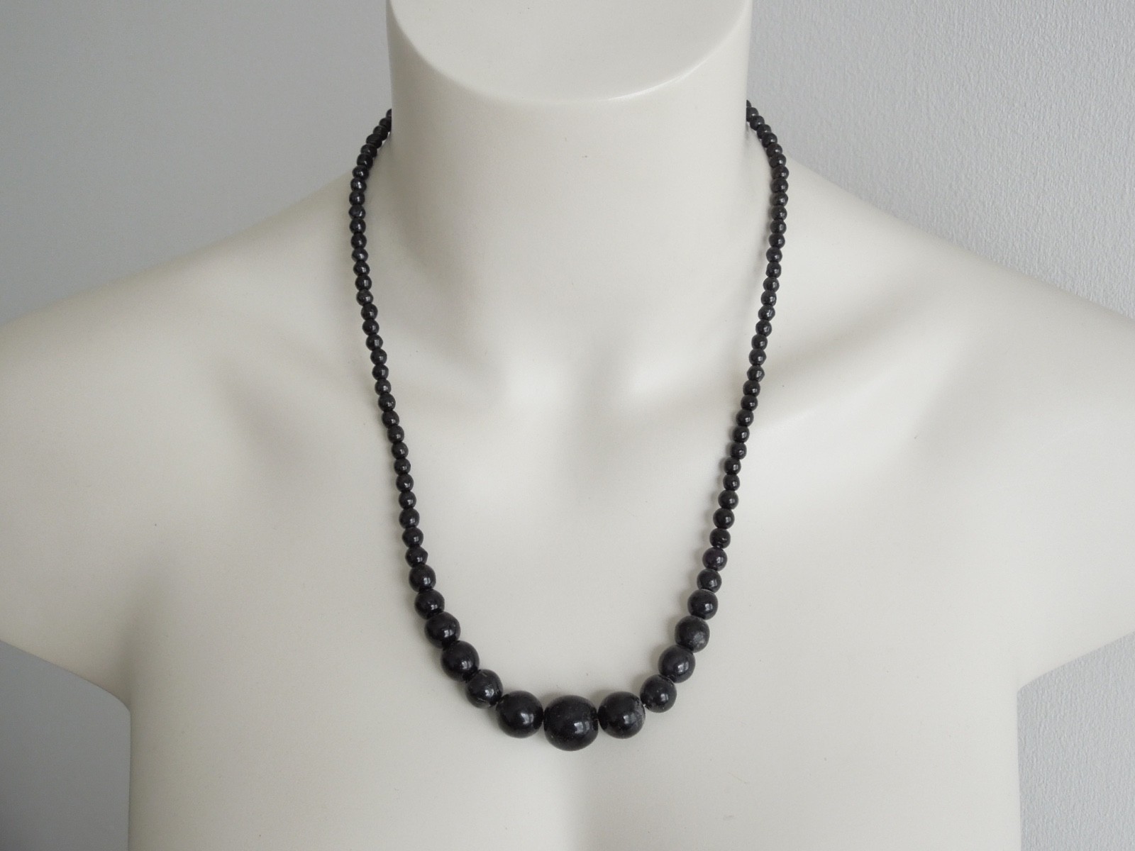 Vintage Necklace Glass Bead Necklace Black Gradient 1950s 36.3 G/22 In
