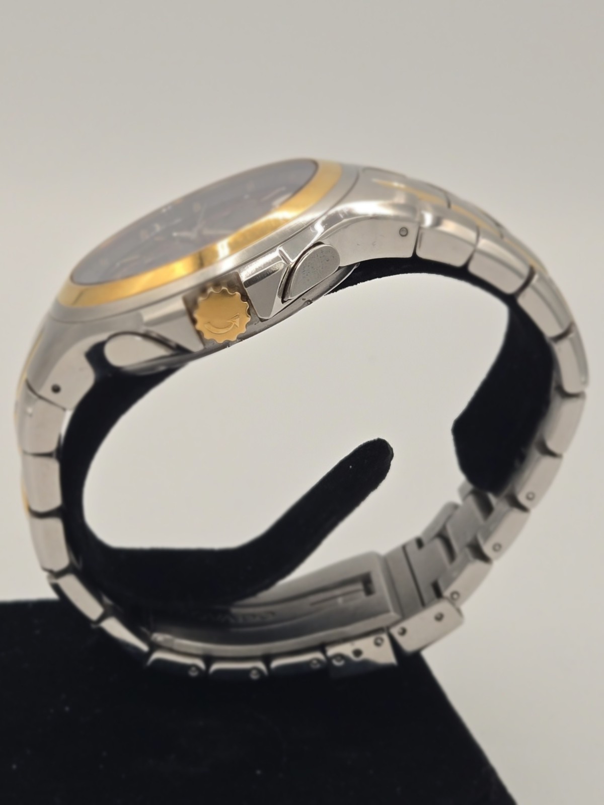 movado series 800 chronograph two tone 2600038