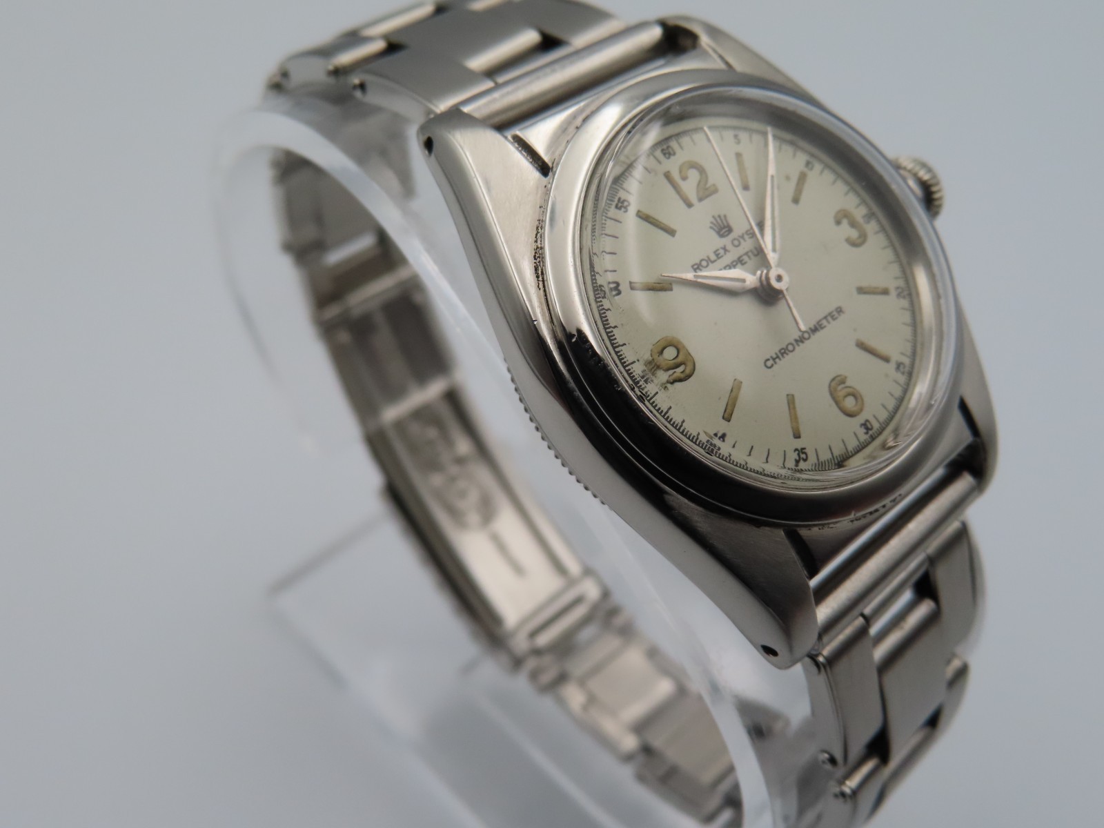 1946 Rolex Oyster Perpetual Manual Wind Chronometer 2940 Bubble Back Wristwatch