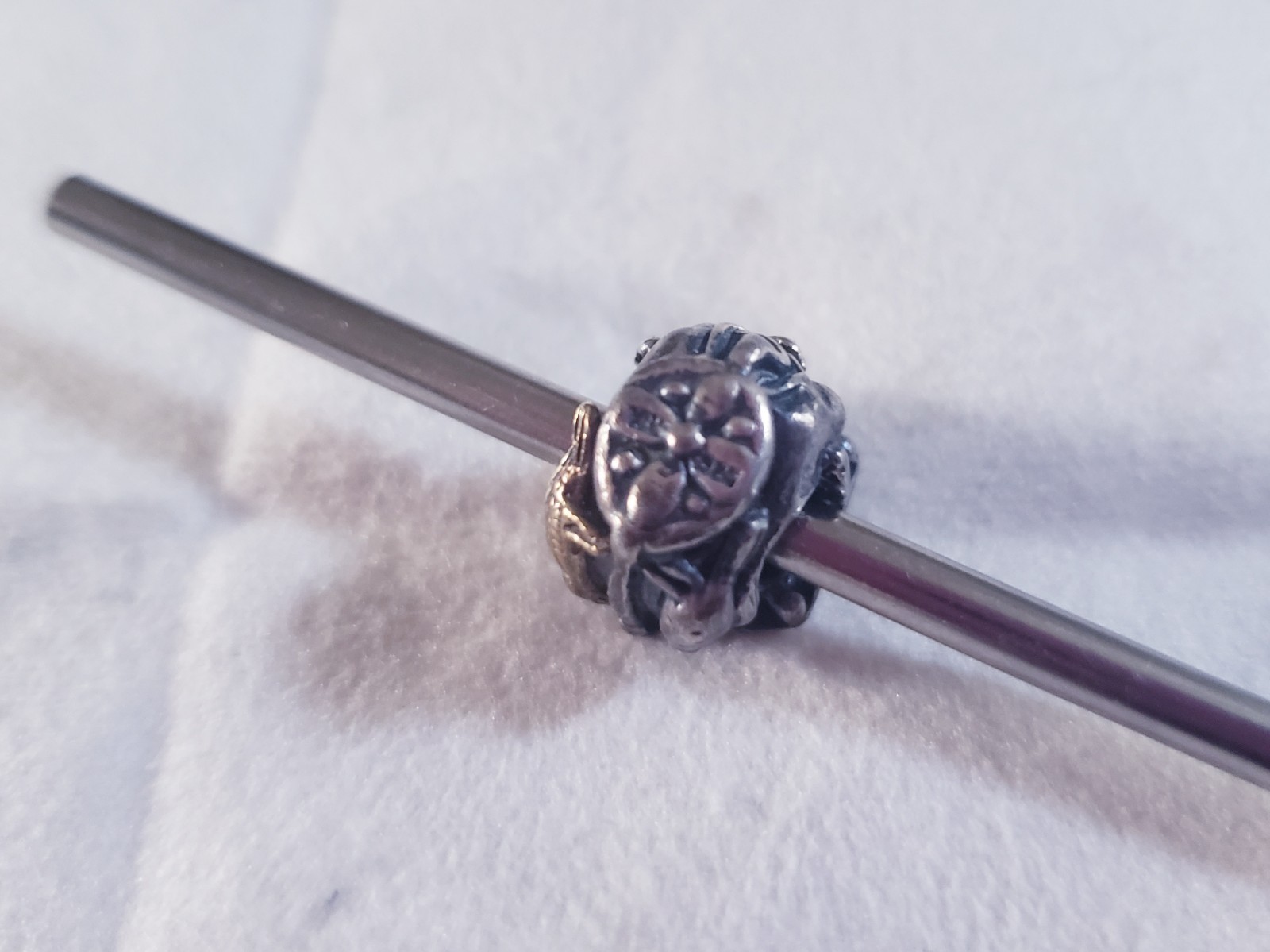 Gently Pre-owned Retired HTF Trollbeads Nightingale 18k Gold & SS.925 Bead 41815