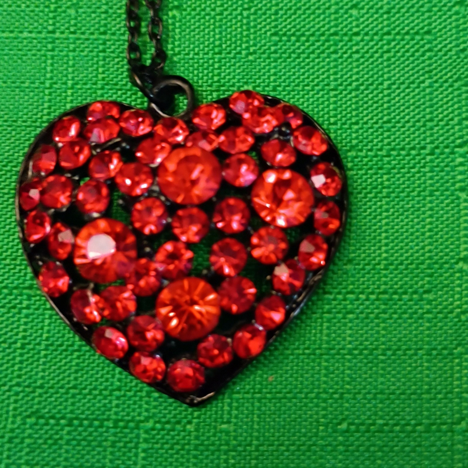 Black Cable Chain Necklace Red Crystal Pavé Heart Charm Pendant 12-18″